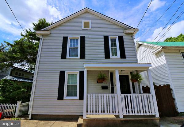 304 E LIBERTY ST, Charles Town, WV 25414