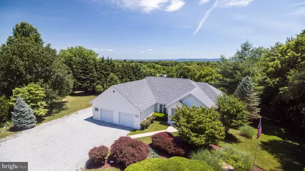 Summit Point, WV 25446,252 PHEASANT HILL RD