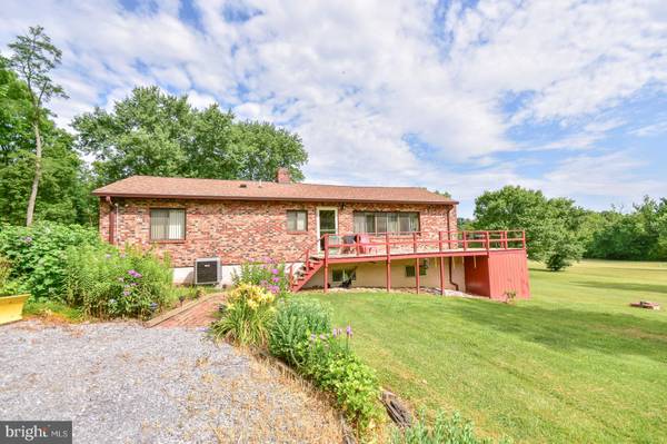 30 W RIVER BEND ROAD, Kearneysville, WV 25430