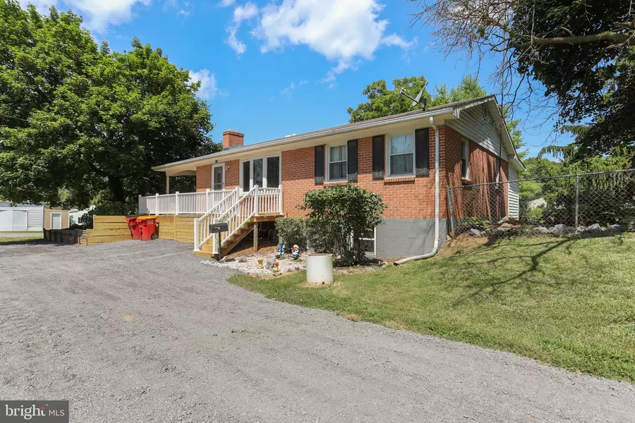 214 W SIXTH AVE, Ranson, WV 25438