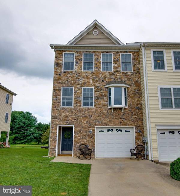 132 BALTUSROL DR, Charles Town, WV 25414