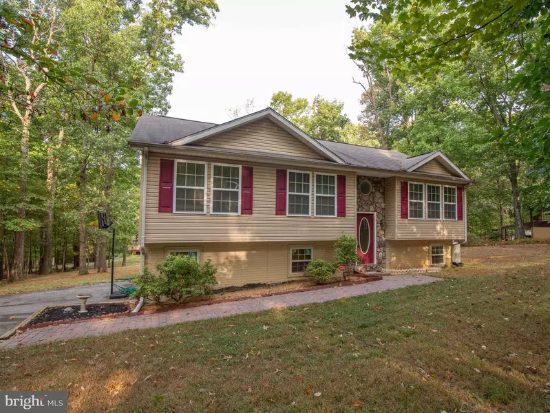 111 HONEYSUCKLE LN, Harpers Ferry, WV 25425