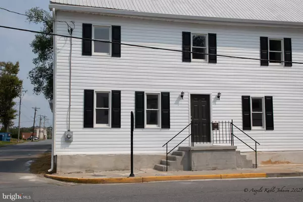 Charles Town, WV 25414,219 N LAWRENCE