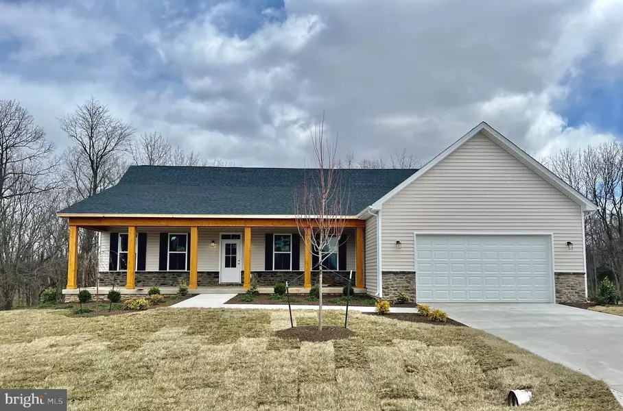 372 MOONSTONE DR, Kearneysville, WV 25430