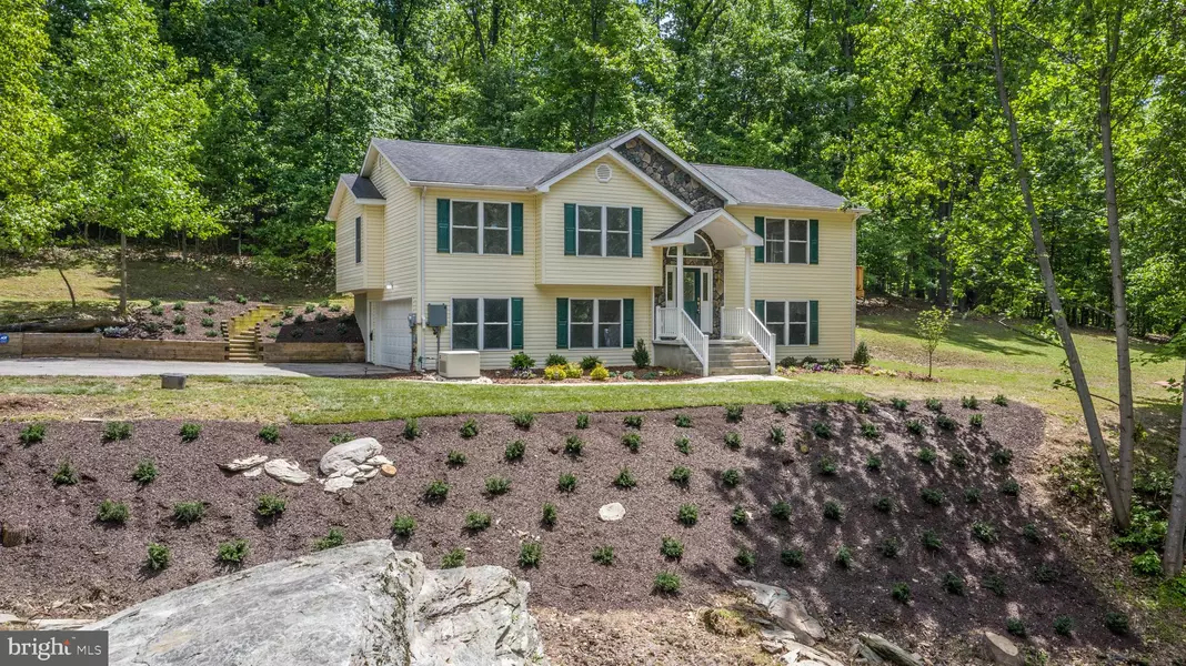 370 SYLVAN LN, Harpers Ferry, WV 25425