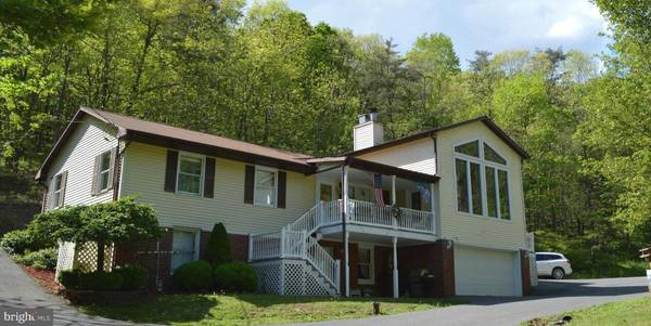 1839 PATTERSON CREEK VILLAGE PIKE, Ridgeley, WV 26753