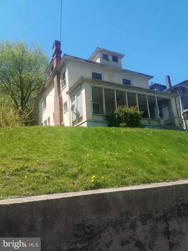 123 HAMPSHIRE ST E, Piedmont, WV 26750