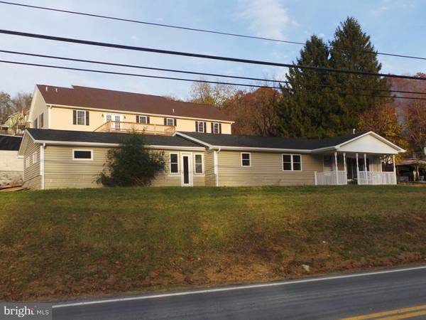 267 EWING ST, Berkeley Springs, WV 25411