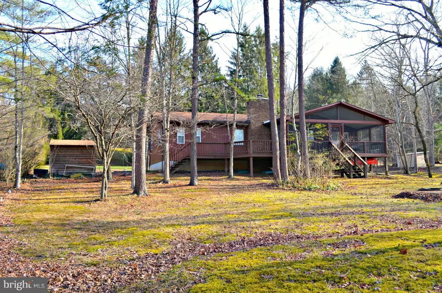 51 BULLFROG LN, Great Cacapon, WV 25422