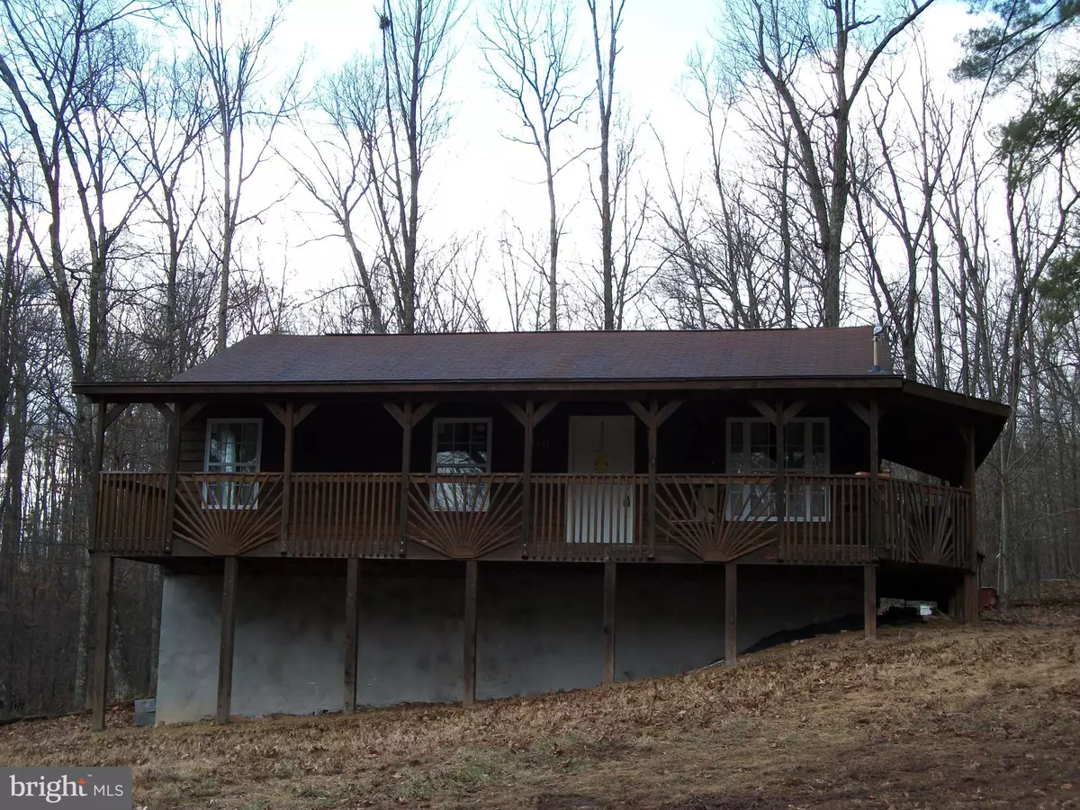 Berkeley Springs, WV 25411,1261 HOLLY HILL DR