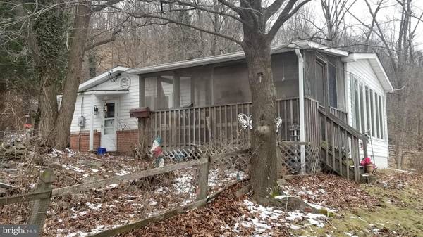 176 ENGLISH MUFFIN WAY, Berkeley Springs, WV 25411