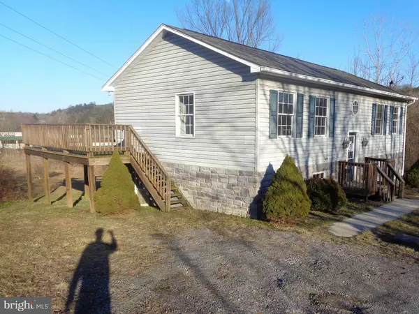 Berkeley Springs, WV 25411,63 NOBLE LN