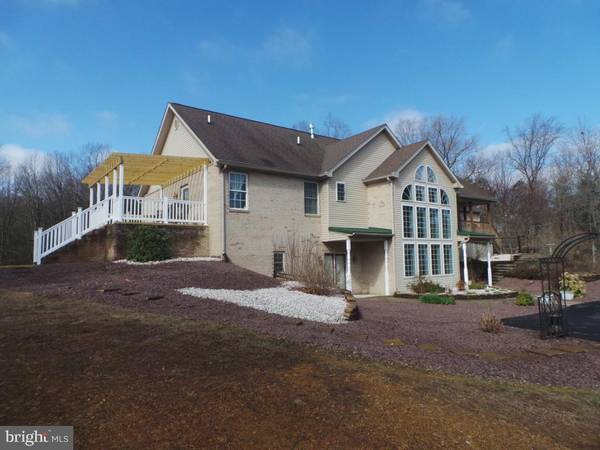 741 RIDERSVILLE RD, Berkeley Springs, WV 25411