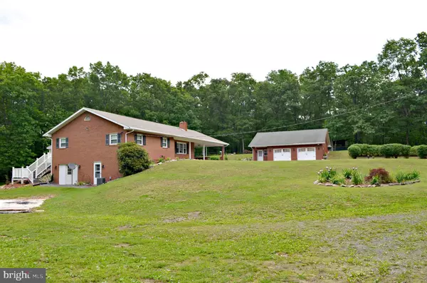 Berkeley Springs, WV 25411,120 AVERY LN