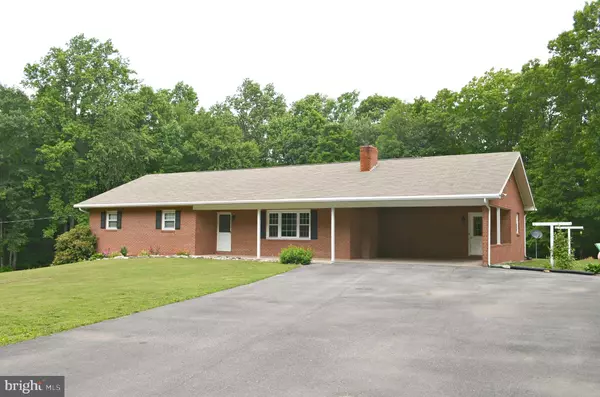 Berkeley Springs, WV 25411,120 AVERY LN