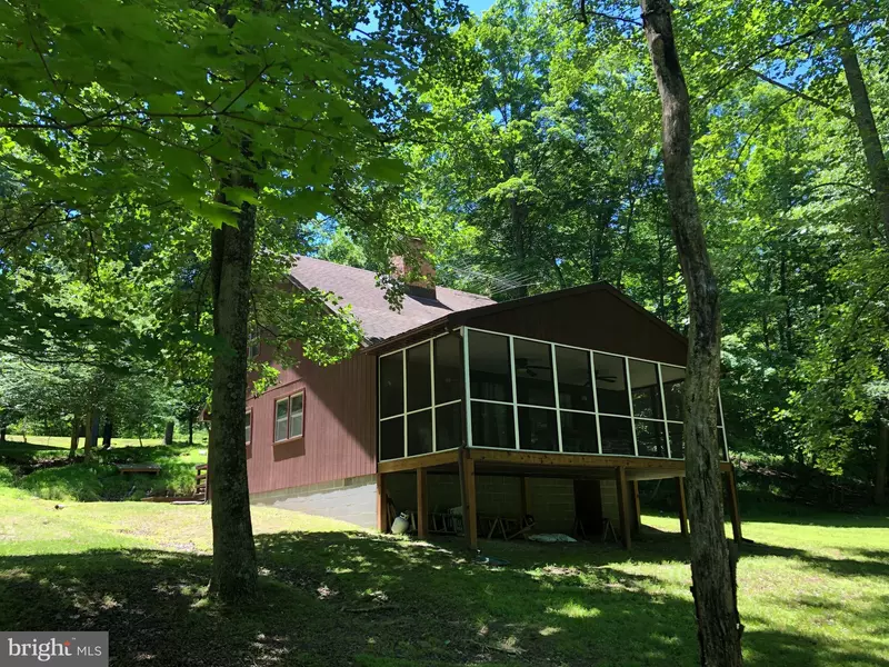 588 AMBERWOOD LN, Great Cacapon, WV 25422