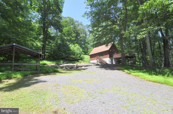 Great Cacapon, WV 25422,371 KATELYN LN