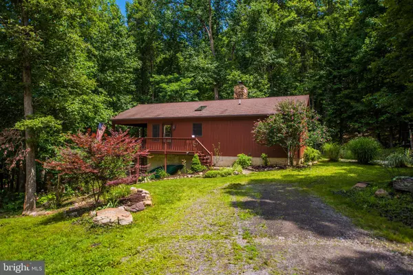 Great Cacapon, WV 25422,153 SENECA RIDGE RD