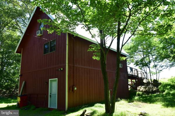 324 JUSTIN LN, Great Cacapon, WV 25422