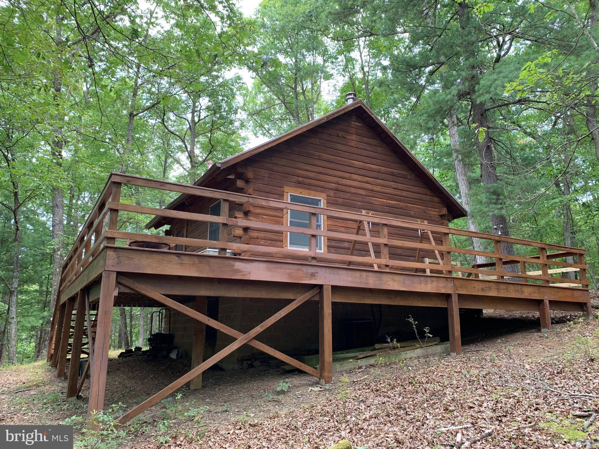 Berkeley Springs, WV 25411,578 MALLARD CREEK LN