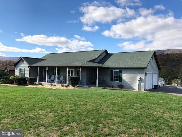 58 DAWSON FARM RD, Berkeley Springs, WV 25411