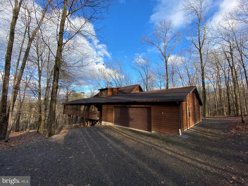 337 AMBERWOOD RD, Great Cacapon, WV 25422