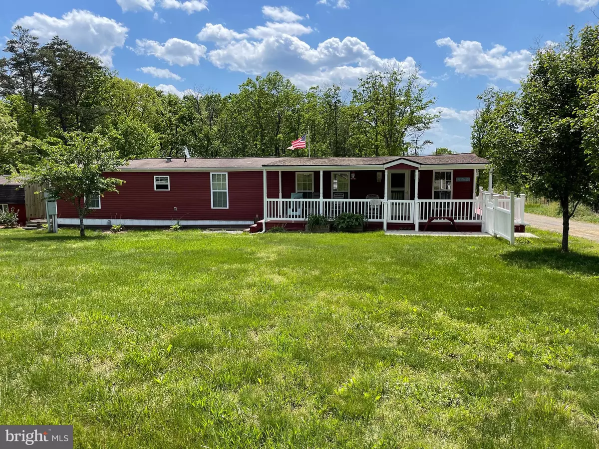 Berkeley Springs, WV 25411,311 BOXER LN