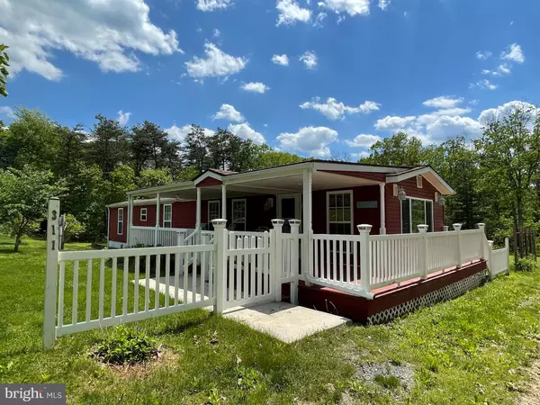 Berkeley Springs, WV 25411,311 BOXER LN