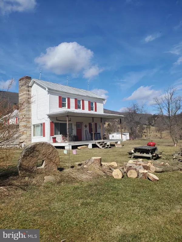 Franklin, WV 26807,82 COVE FARM LN