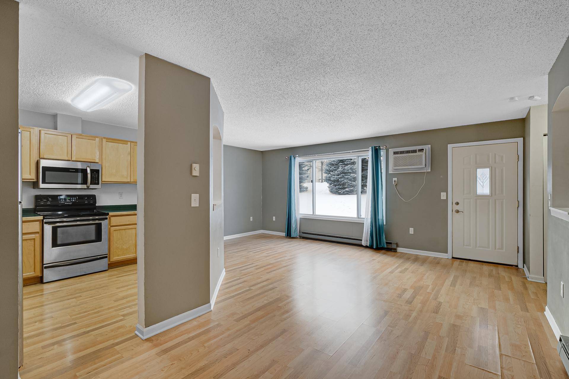 Chanhassen, MN 55317,730 Village RD