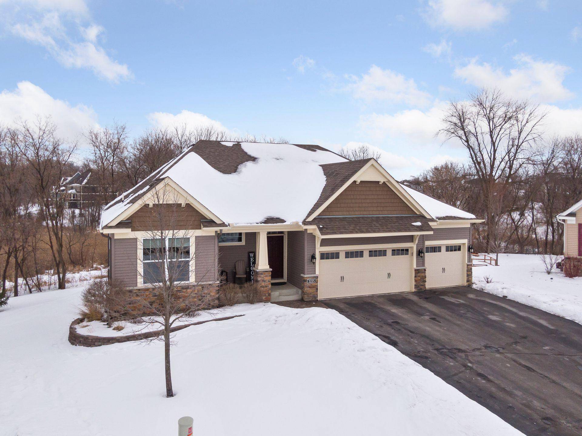 2225 Lake CIR, Victoria, MN 55386