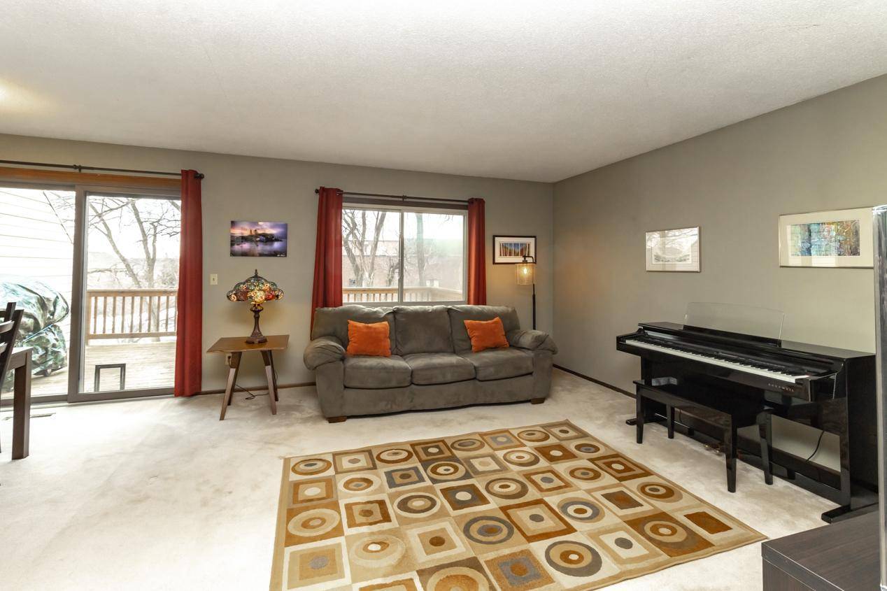Woodbury, MN 55125,3714 York CIR