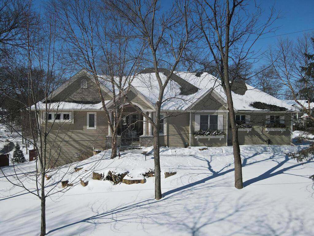 3118 Beverly PL, Wayzata, MN 55391