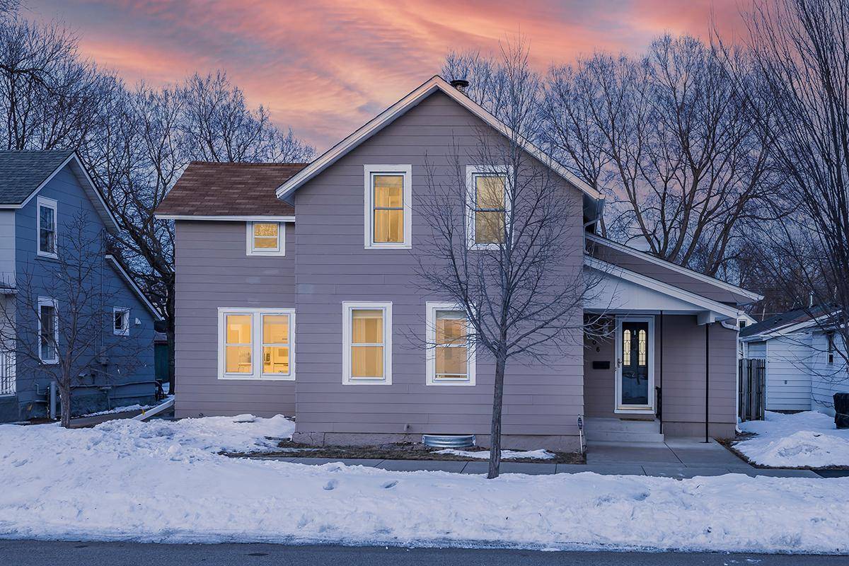 106 Oak ST N, Chaska, MN 55318