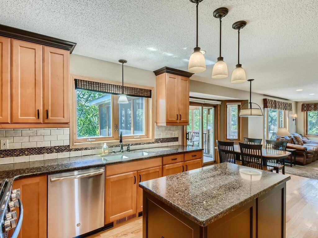 Woodbury, MN 55125,9077 Princeton RD