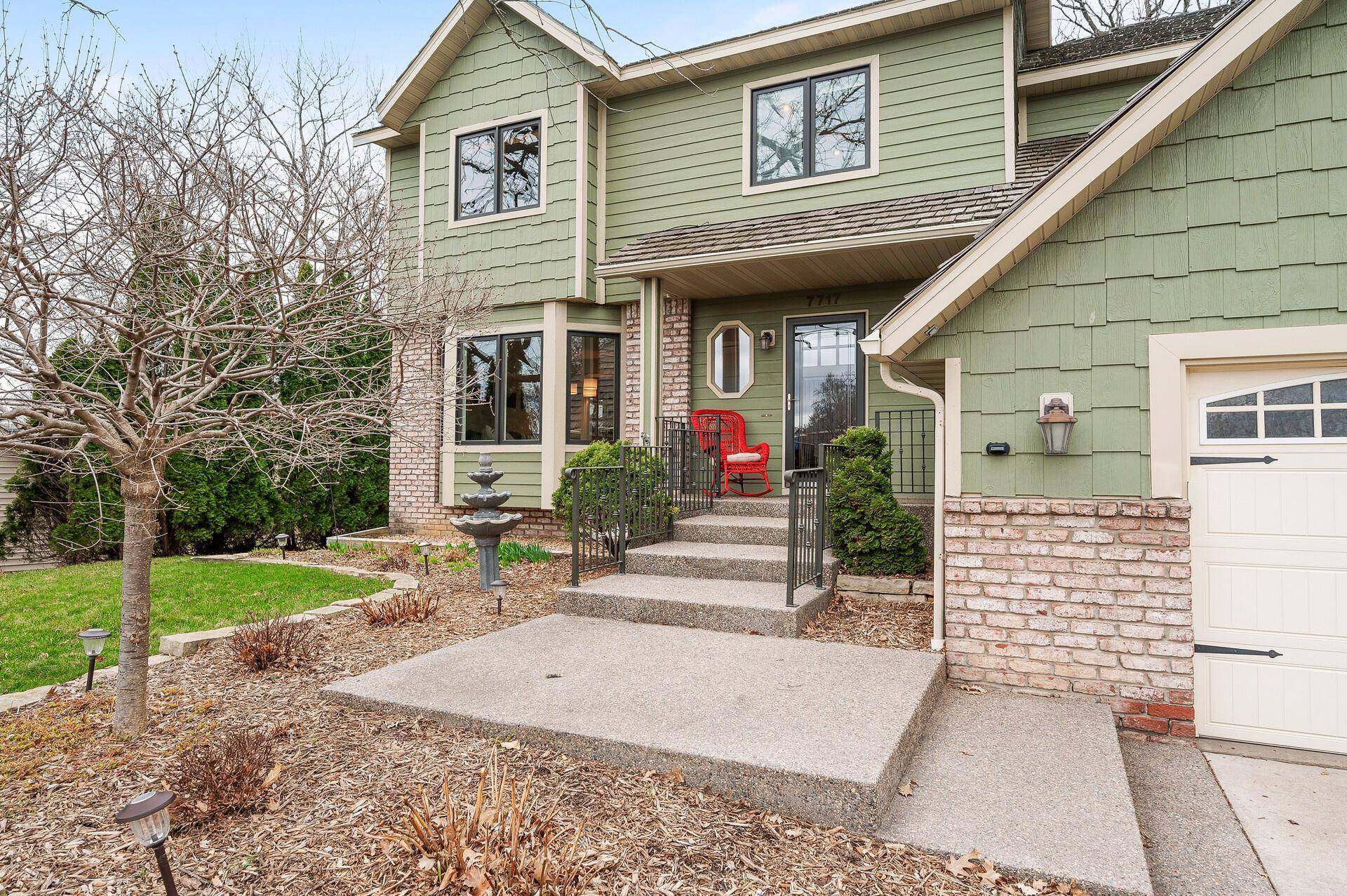 Maple Grove, MN 55311,7717 Kingsview LN N