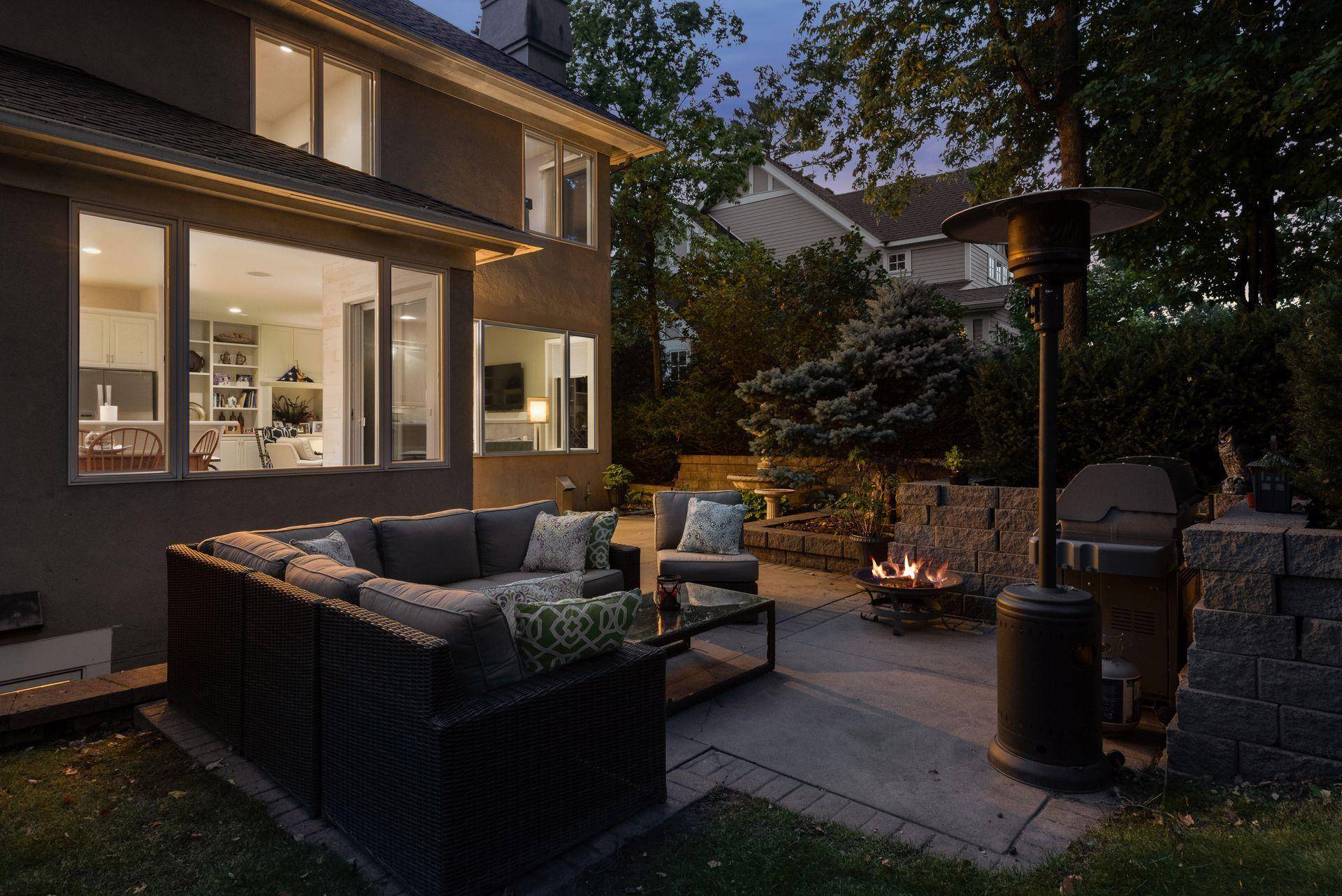 Wayzata, MN 55391,2323 Huntington Point RD W
