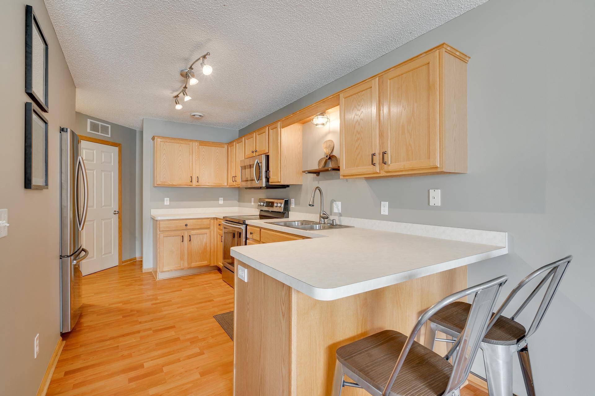 Woodbury, MN 55125,8639 Quarry Ridge LN