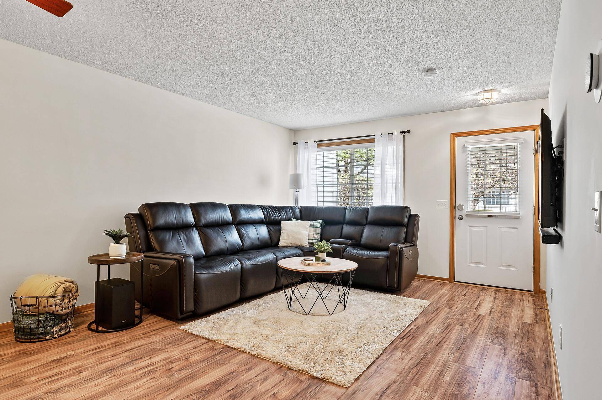 Woodbury, MN 55125,8663 Quarry Ridge LN