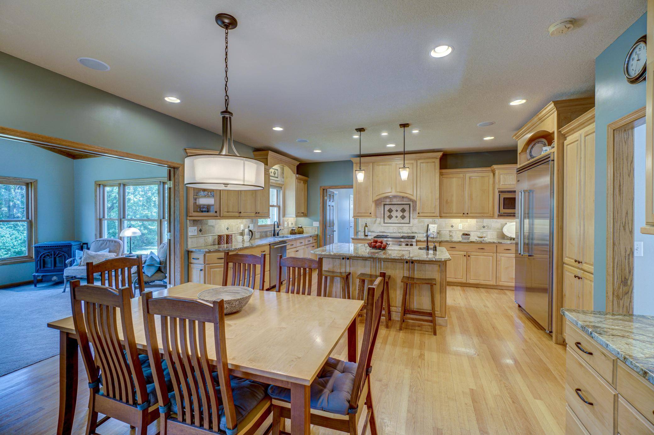 Woodbury, MN 55125,3004 Edgewater DR