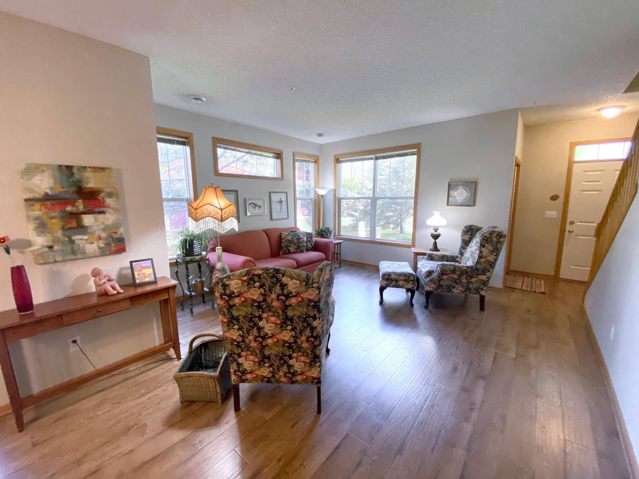 Maplewood, MN 55109,3001 Chamberlain ST N