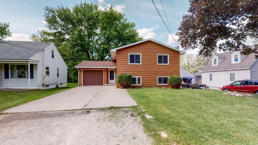 109 21st ST SW, Rochester, MN 55902