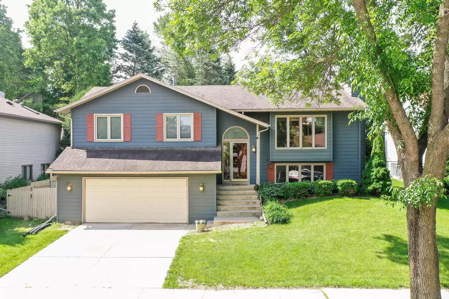 1140 33rd ST NW, Rochester, MN 55901