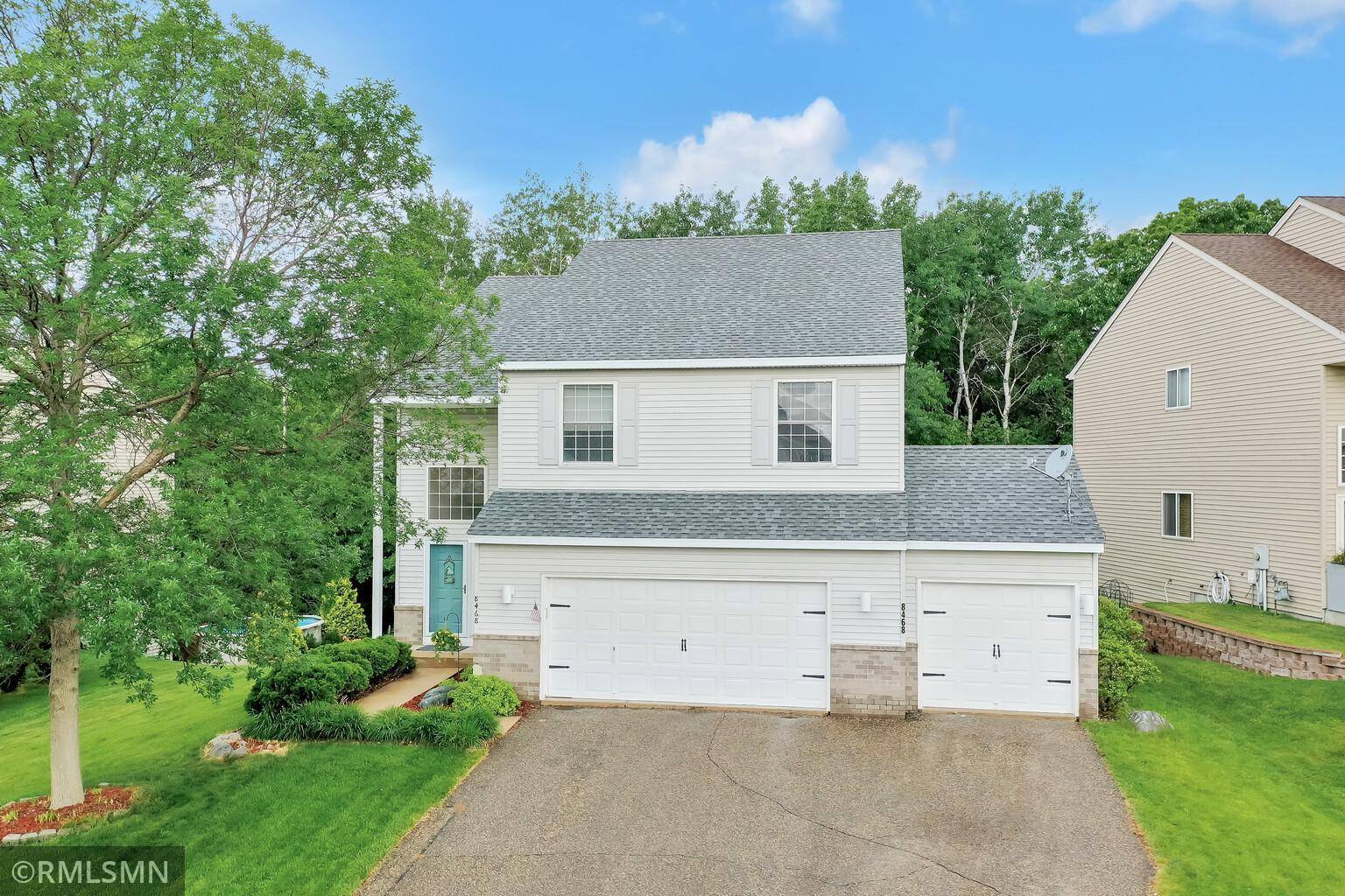 Woodbury, MN 55125,8468 Savanna Oaks LN