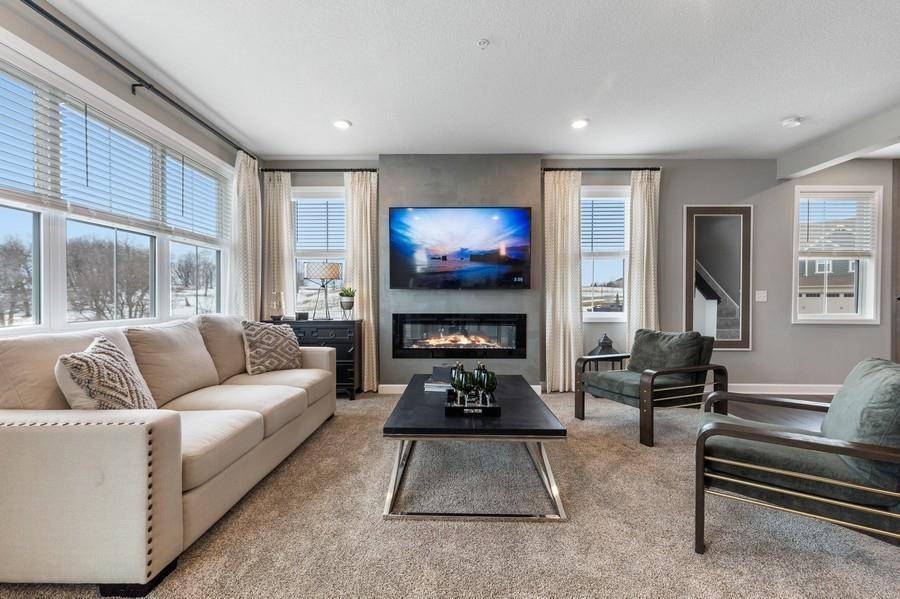 Chaska, MN 55318,1735 Emerson CT