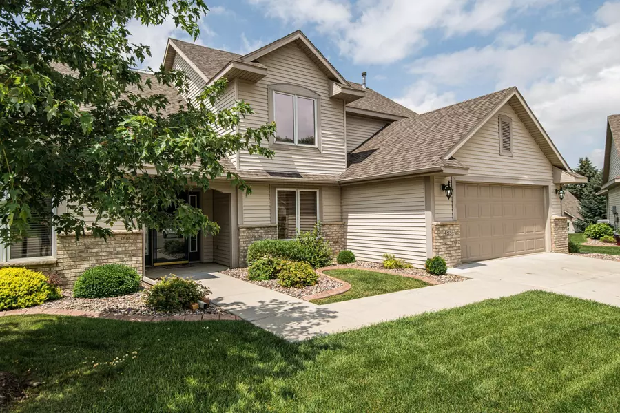 4815 Greenwood LN NW, Rochester, MN 55901