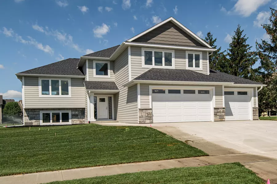 3387 Christy LN SW, Rochester, MN 55902