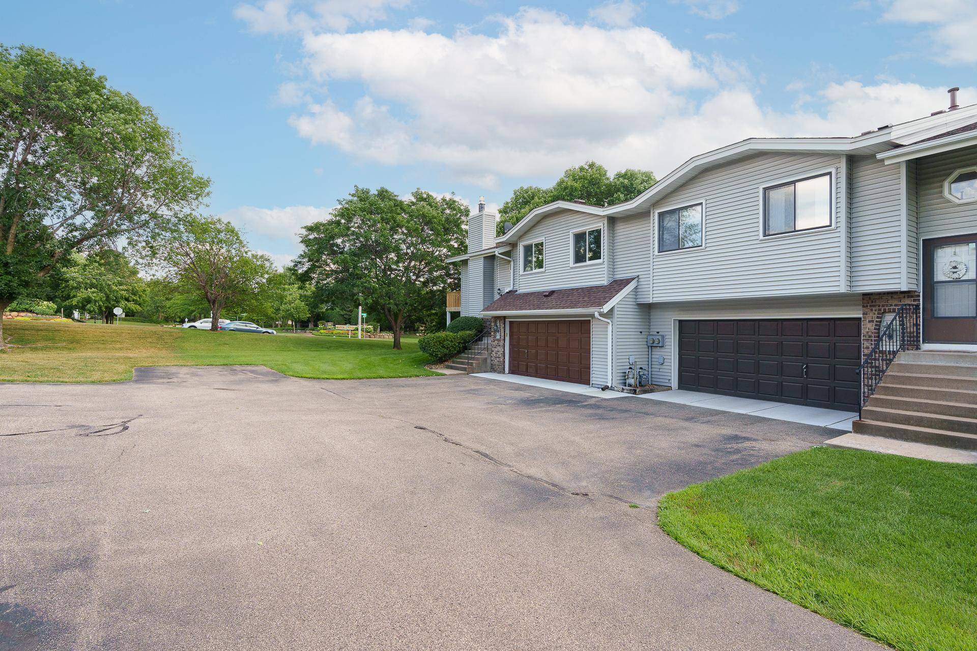 Woodbury, MN 55125,3409 Juliet DR