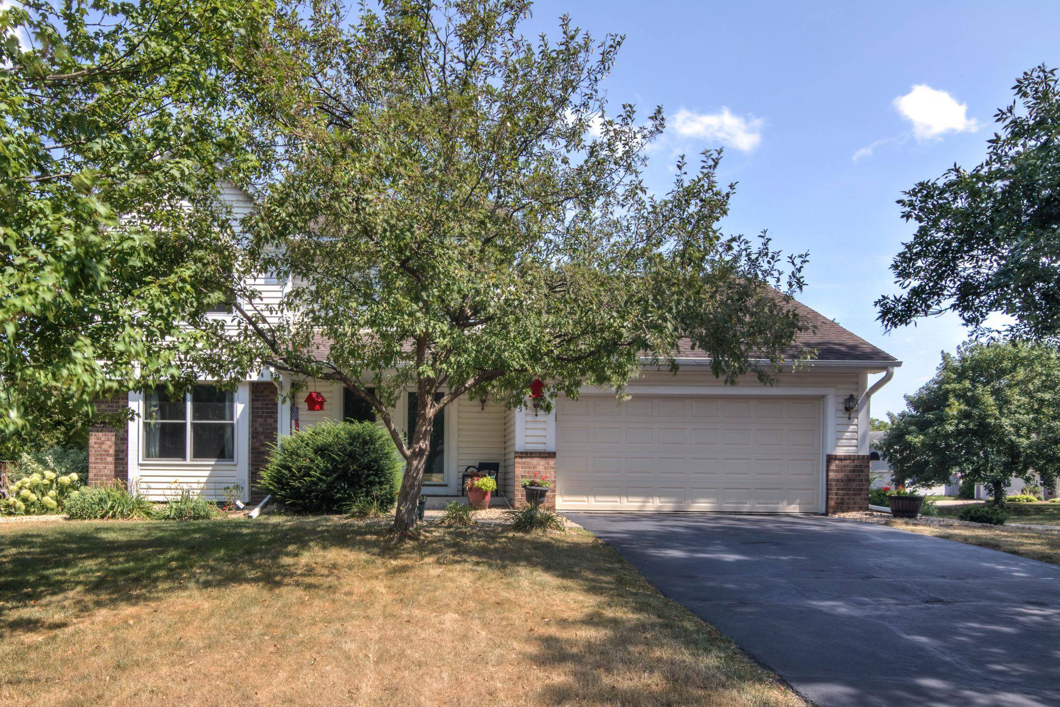 Woodbury, MN 55125,883 Moonlight DR