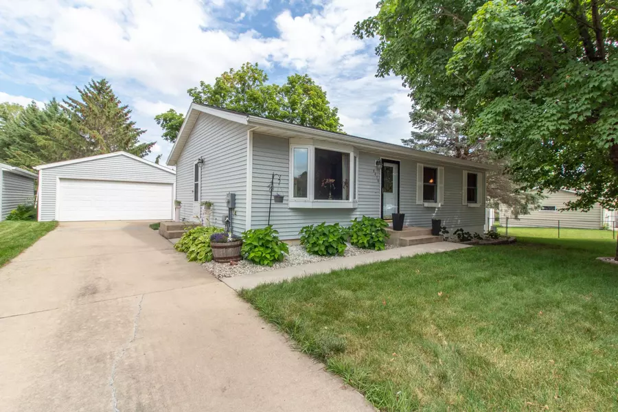 4416 20 1/2 AVE NW, Rochester, MN 55901